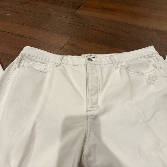 Joe's Jeans White Ankle & Cropped Jeans - Picture 4 of 12